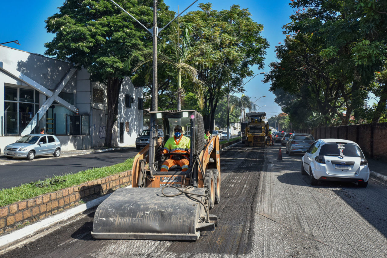 Prefeitura asfaltou 101 mil m² de vias em 2023