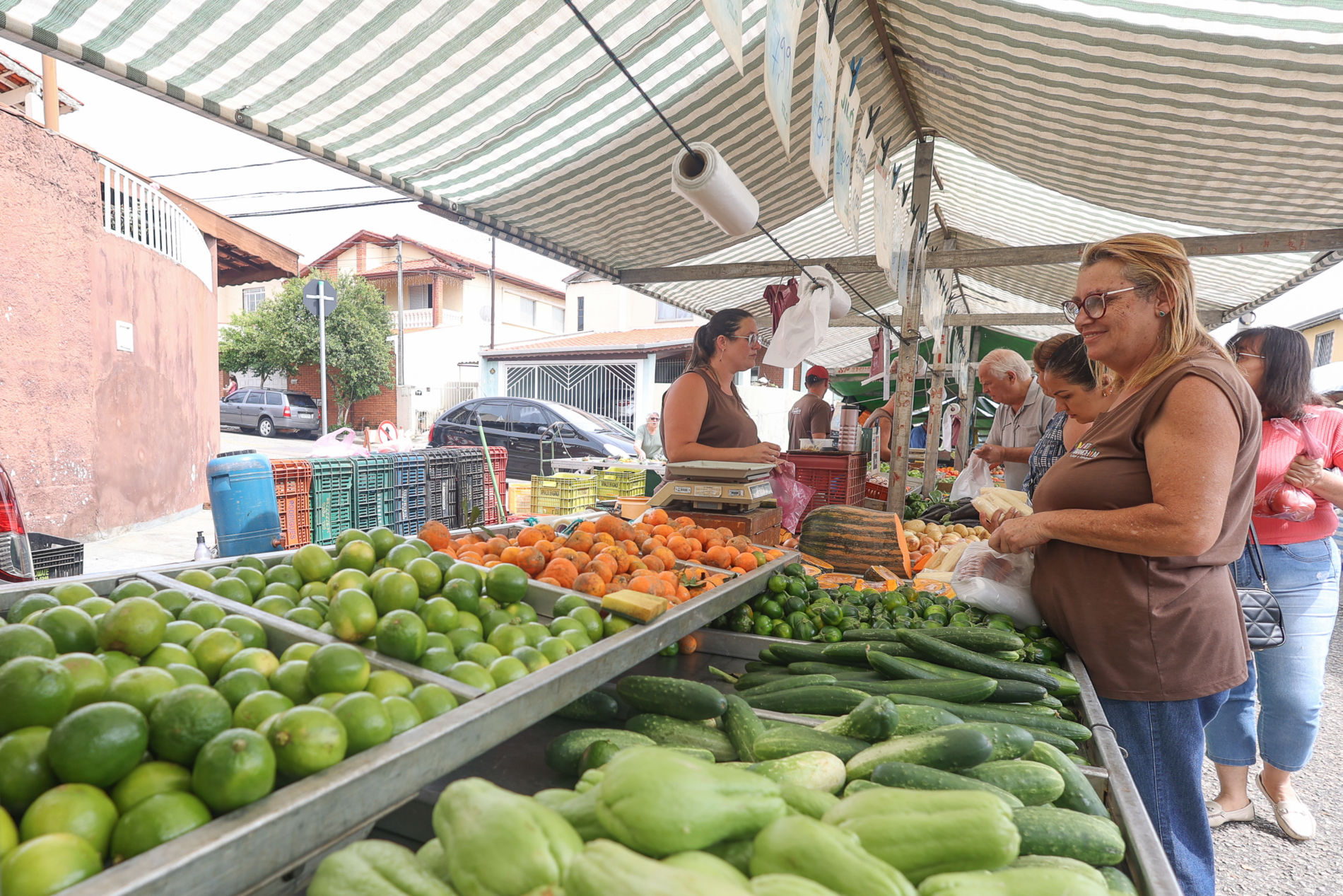 Confira o Abre e Fecha dos Feriados dos dias 15 e 20 de novembro