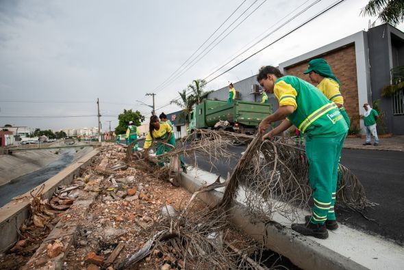 Prefeitura de Cuiab | Limpurb inicia Operao Natal em bairros e na regio central de Cuiab