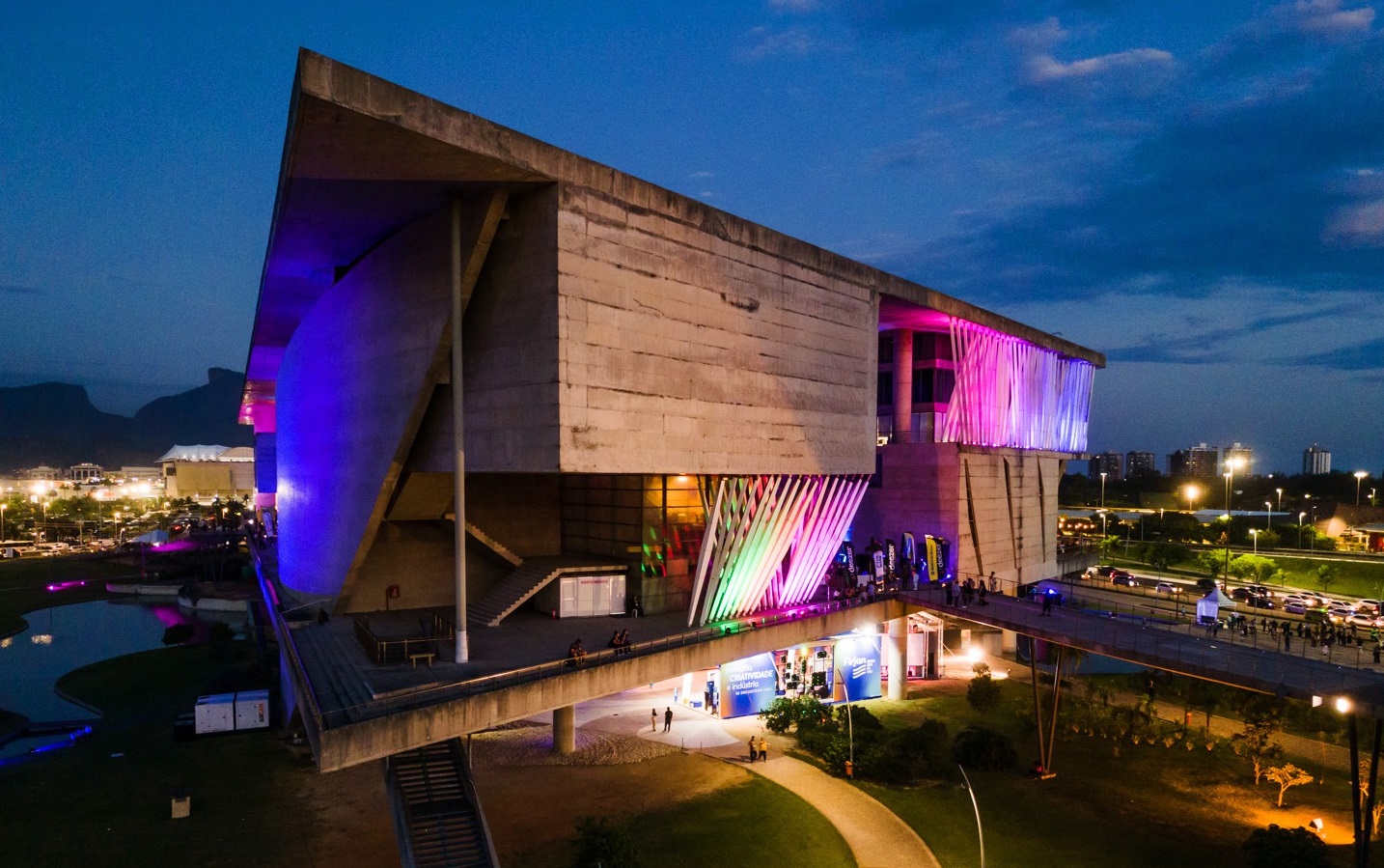 Cidade das Artes está com inscrições abertas para a instalação temporária de trailers de alimentação - Prefeitura da Cidade do Rio de Janeiro