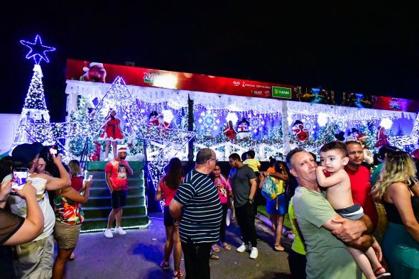 Prefeitura de Cuiab | ''Natal da Gente 2023' inicia com apresentaes de clssicos, poesia, uma carreta de luz e muito encanto