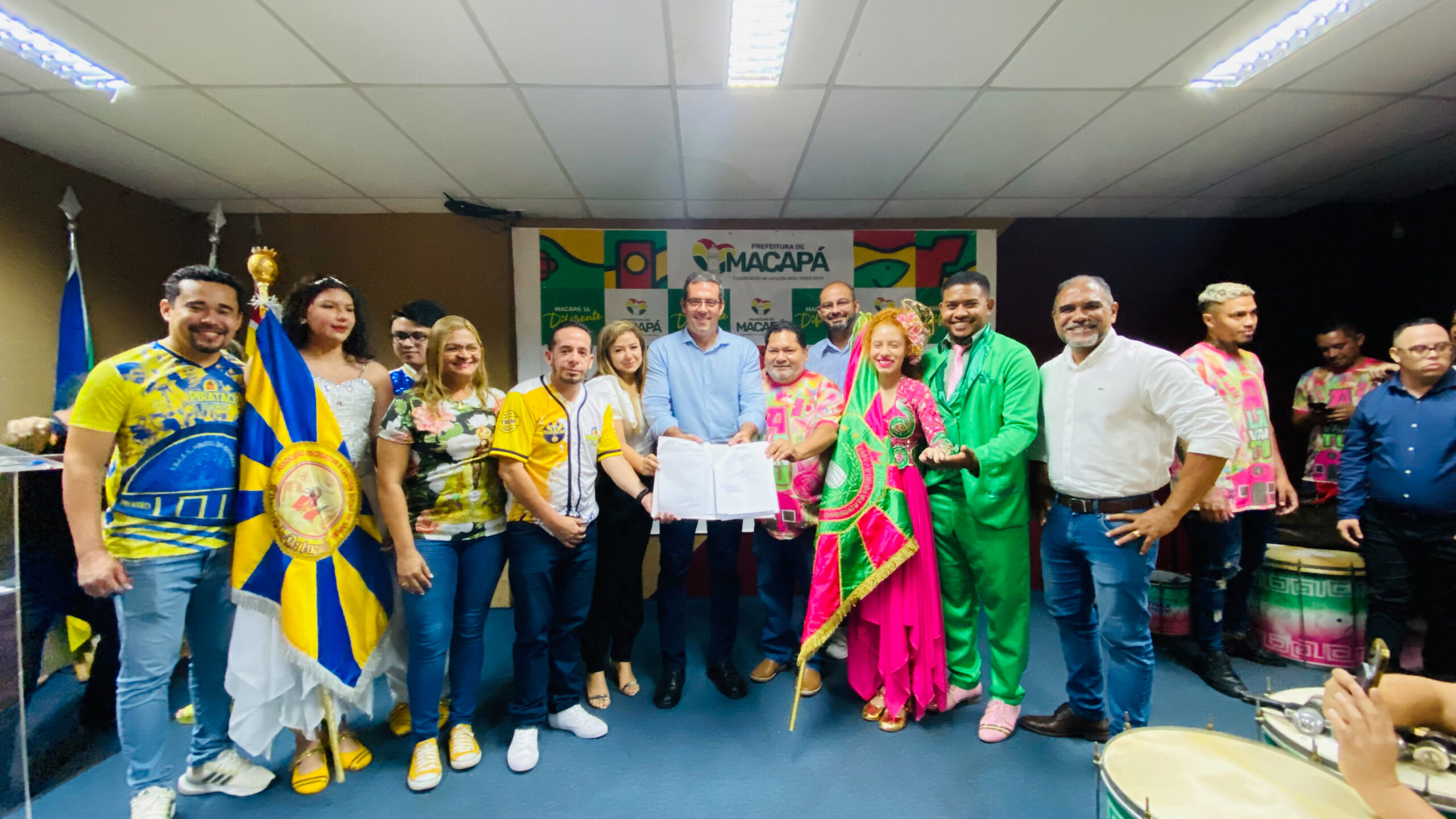 Prefeitura de Macapá  cede espaços para escolas de samba Piratas da Batucada e Maracatu da Favela – Prefeitura Municipal de Macapá