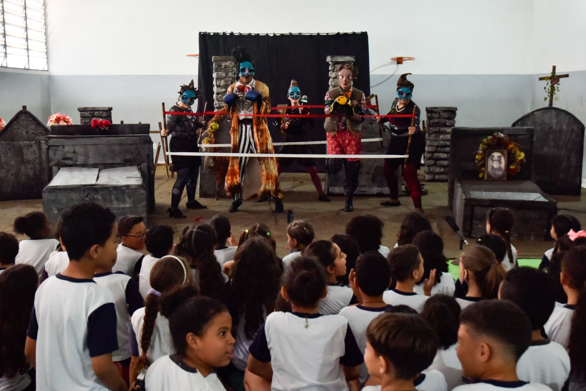 Sala Glória Rocha recebe a estreia do espetáculo “R.I.P.” da Cia. de Teatro nesta sexta (22)