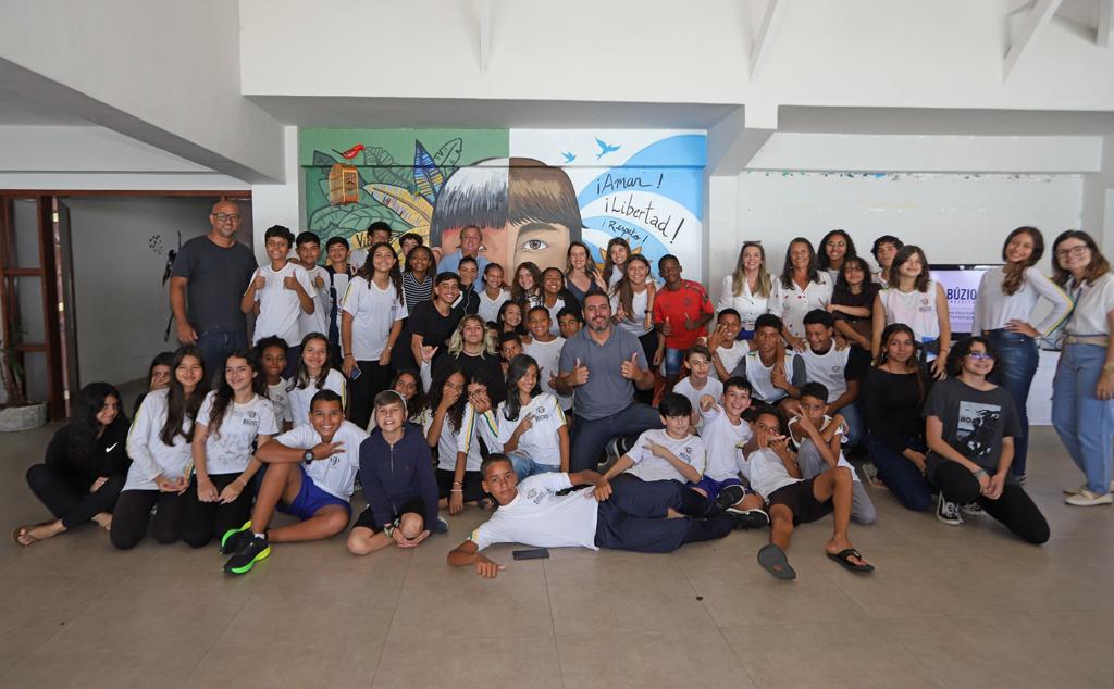 Secretaria de Educação, Ciência e Tecnologia inaugura mais um painel mural
