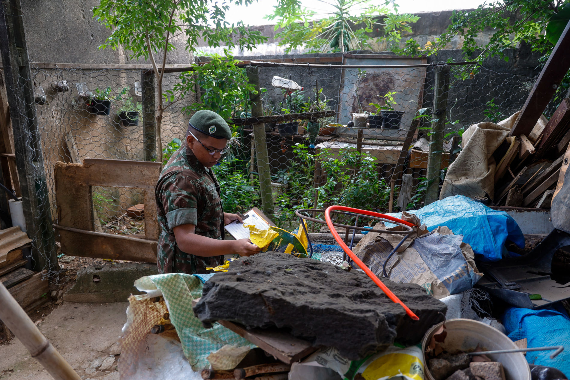 Força-tarefa no Ivoturucaia reforça orientações para o combate à dengue