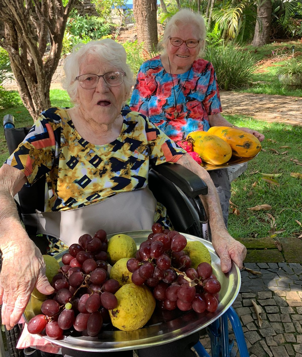 Uma tonelada de frutas, legumes e verduras da Festa da Uva é doada às entidades assistenciais