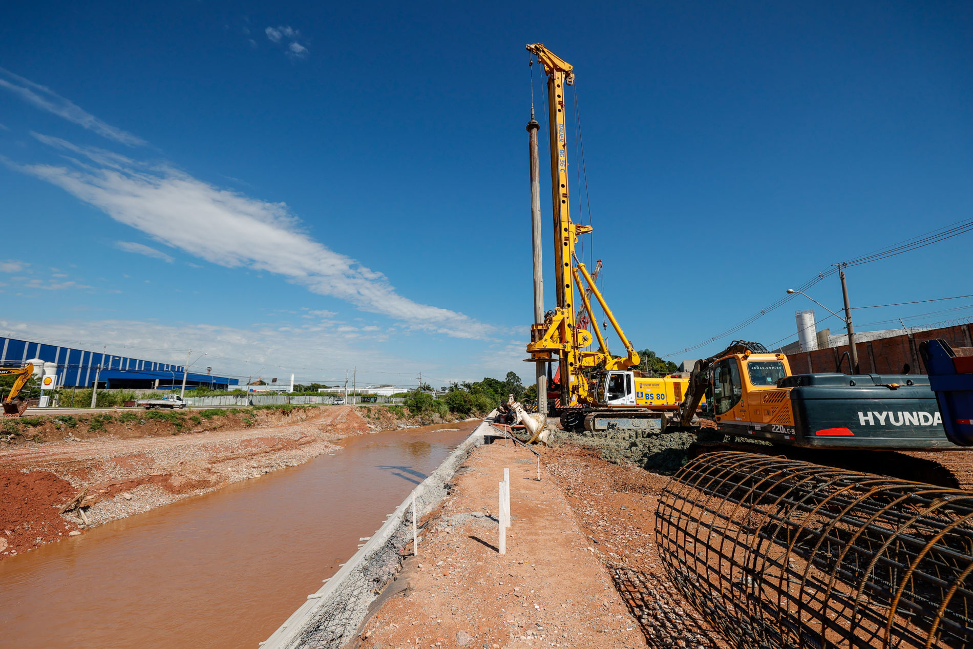 Prolongamento da Ozanan avança e UGISP inicia a construção de ponte estaiada